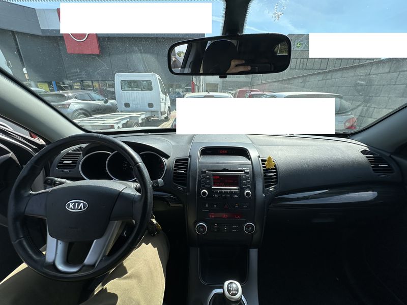 Kia Sorento 2.2 CRDi Active 2WD — zdjęcie 11