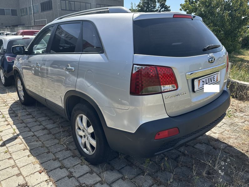 Kia Sorento 2.2 CRDi Active 2WD — zdjęcie 3