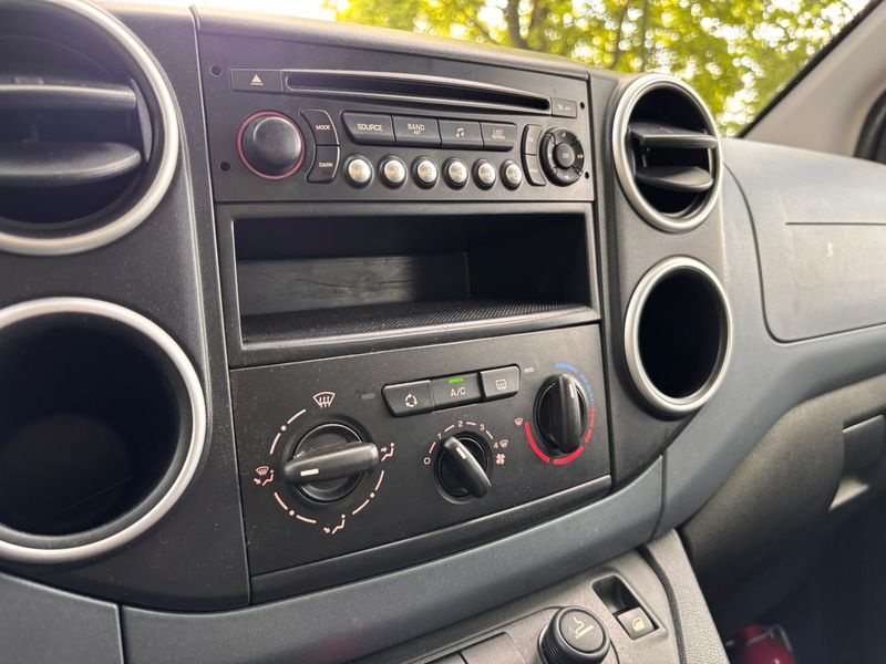 Peugeot Partner 1.6 HDi Active — zdjęcie 22