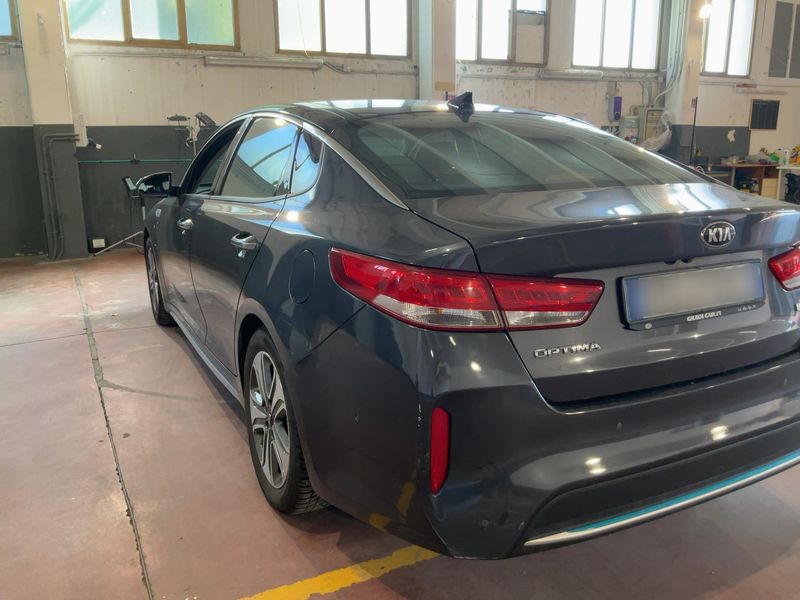 Kia Optima 2.0 Hybrid Base — zdjęcie 3