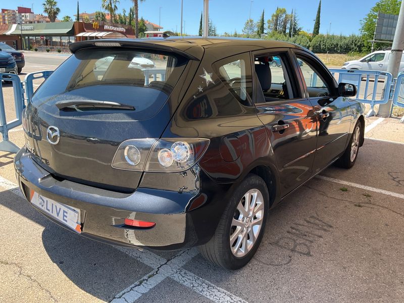 Mazda 3 1.6 CD Diesel Active — zdjęcie 2