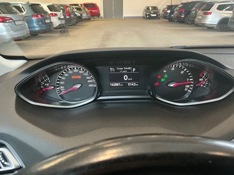Peugeot 308 1.6 Blue-HDi Allure — zdjęcie 13