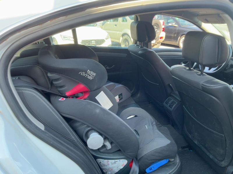 Renault Laguna 2.0 dCi Dynamique TomTom 2011 – снимка 19