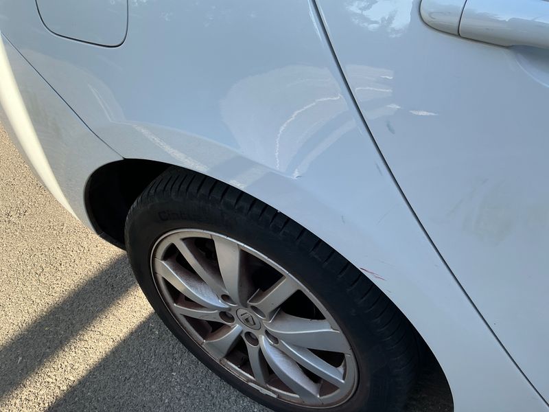Renault Laguna 2.0 dCi Dynamique TomTom 2011 – снимка 22