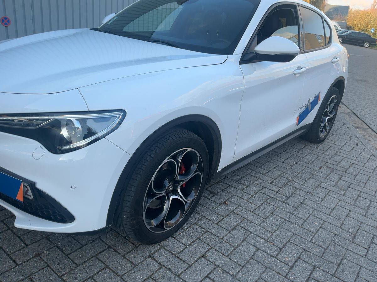 Alfa Romeo Stelvio 2.0 Turbo Sprint Q4