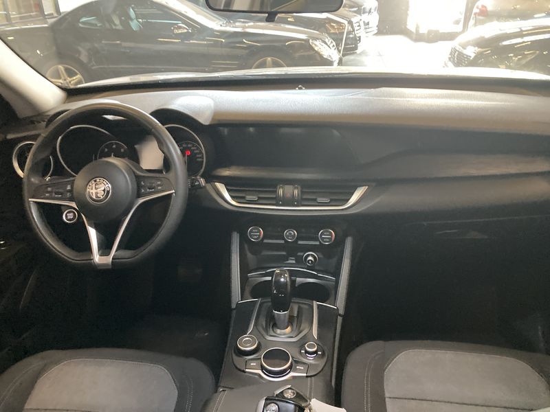 Alfa Romeo Stelvio 2.2 JTDM Business — zdjęcie 11