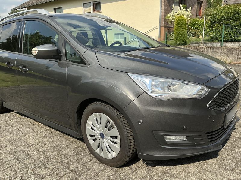 Ford Grand C-Max 1.5 TDCi Cool&Connect — zdjęcie 8