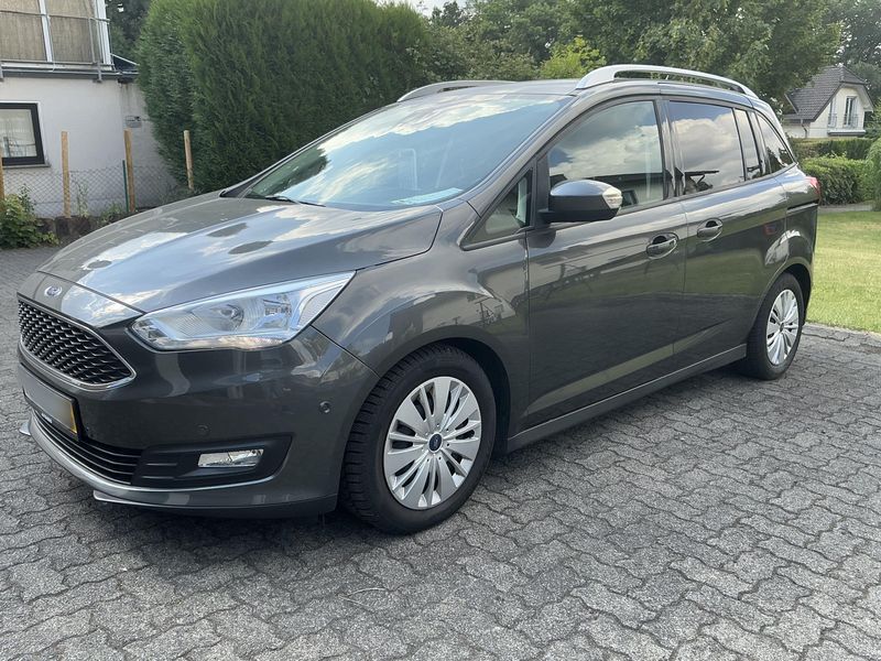 Ford Grand C-Max 1.5 TDCi Cool&Connect