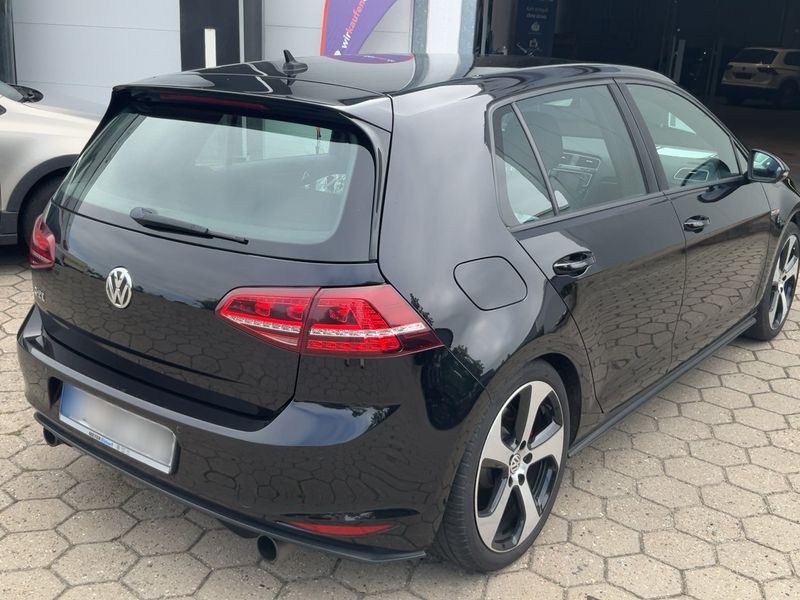Volkswagen Golf VII 2.0 TSI GTI BlueMotion Tech 2015 – снимка 8