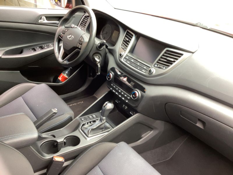 Hyundai Tucson 1.6 TGDI Style 2WD — zdjęcie 11