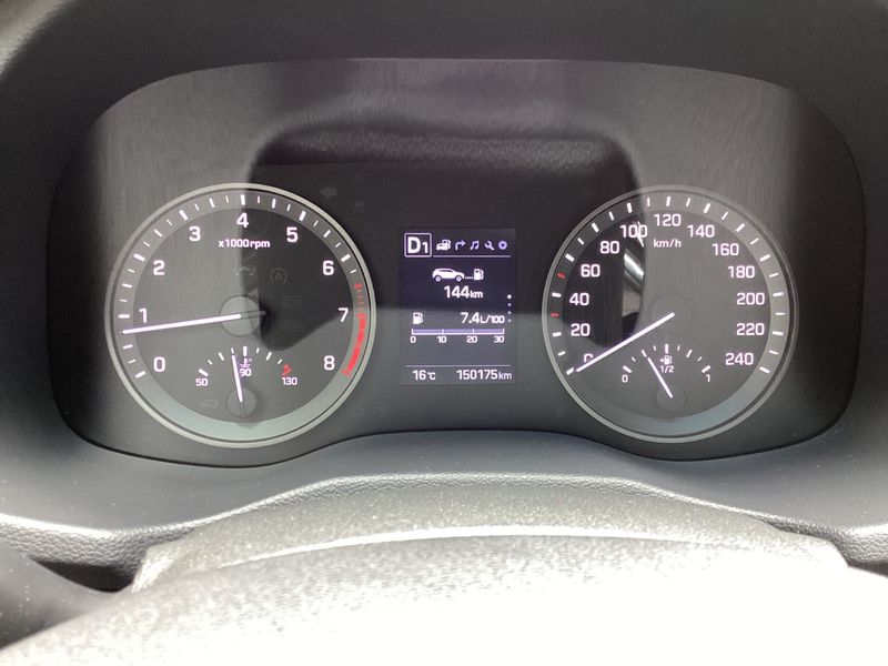 Hyundai Tucson 1.6 TGDI Style 2WD — zdjęcie 13