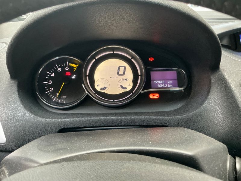 Renault Megane 1.4 TCe Dynamique — zdjęcie 13