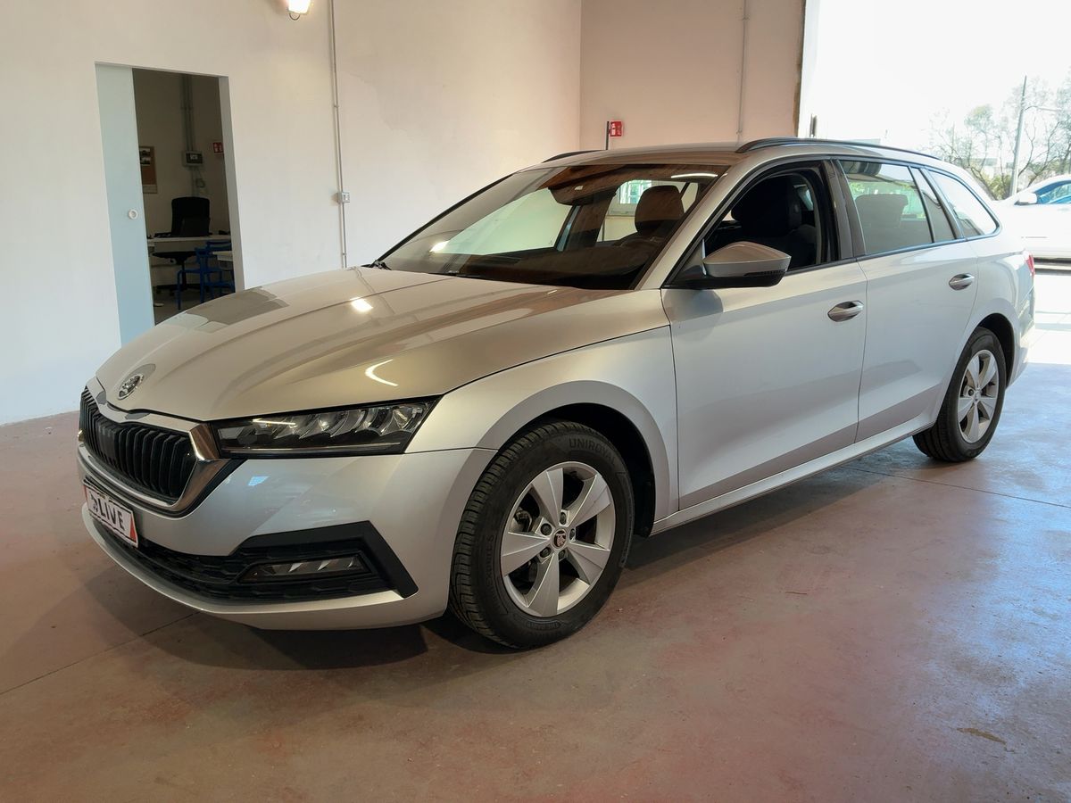 Skoda Octavia 2023 — photo 1