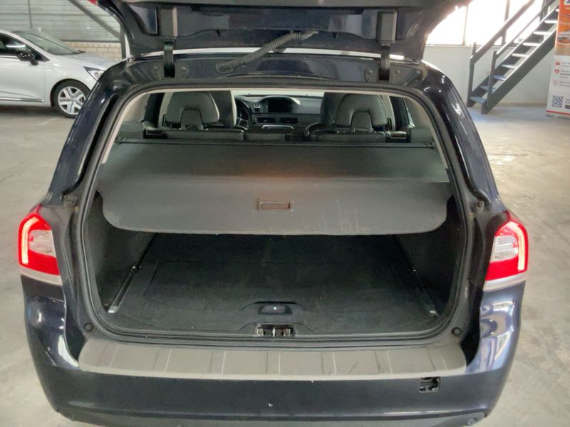 Volvo V70 2.0 D3 Momentum — zdjęcie 10