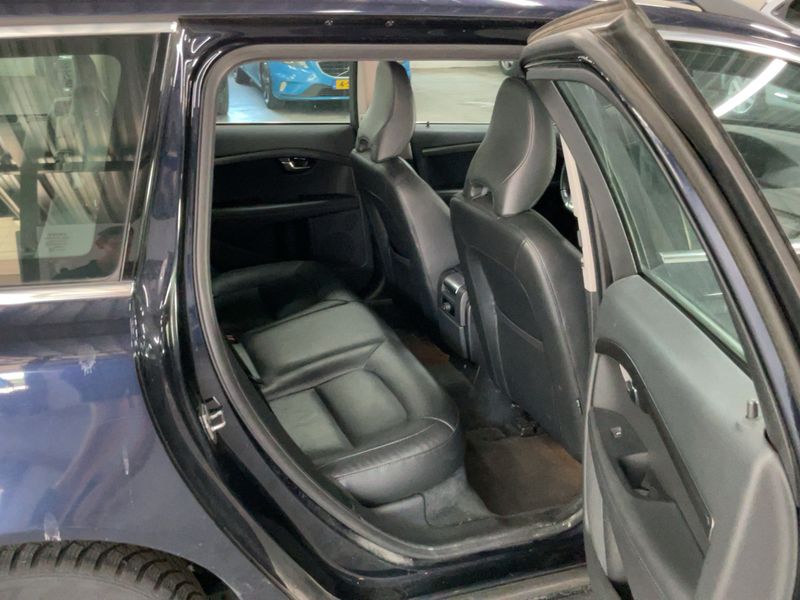 Volvo V70 2.0 D3 Momentum — zdjęcie 14