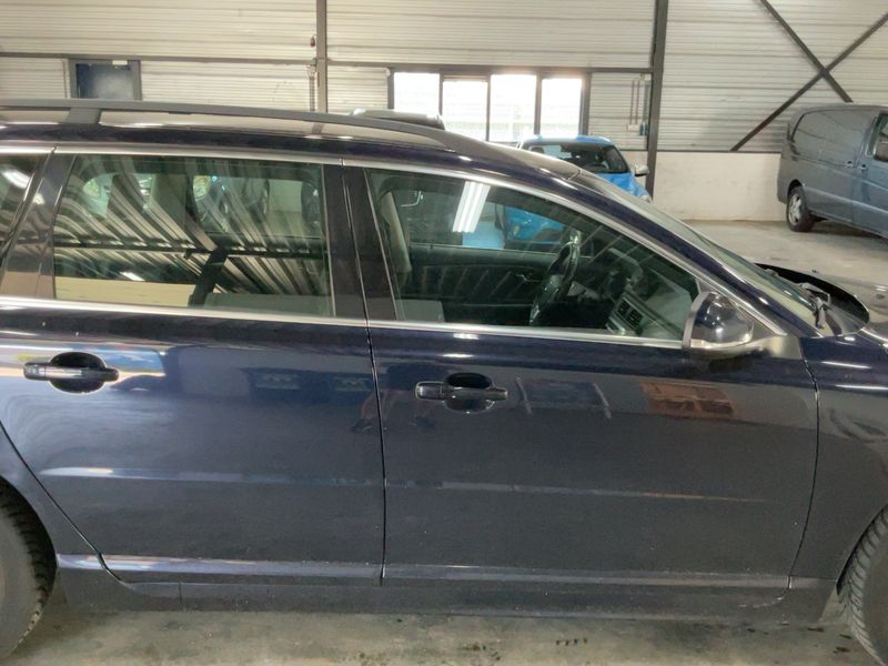 Volvo V70 2.0 D3 Momentum — zdjęcie 7
