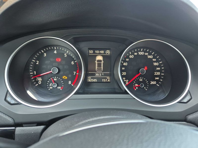Volkswagen Jetta 1.2 TSI Basis BlueMotion Tech — zdjęcie 12