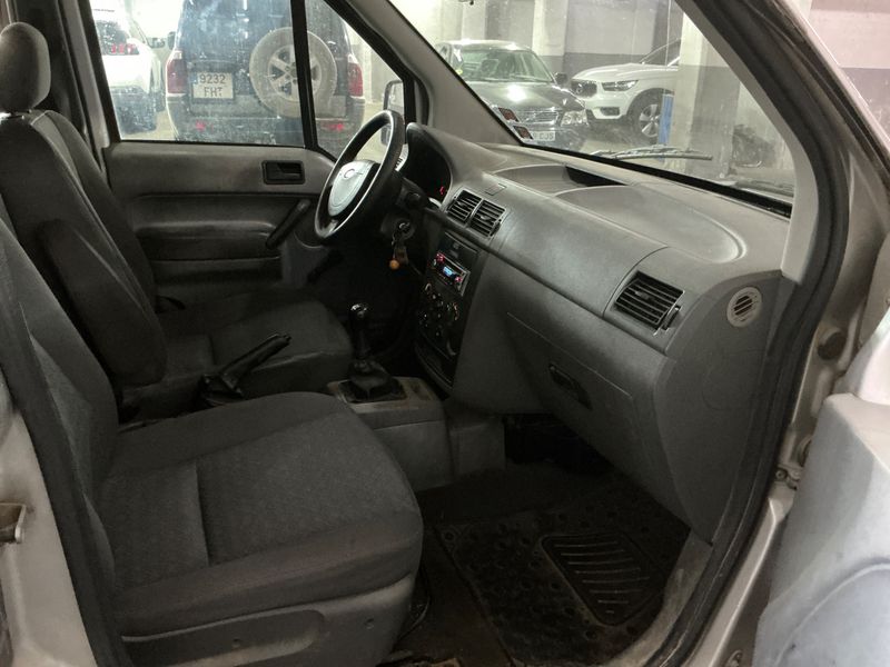 Ford Tourneo Connect 1.8 TDCi Kombi kurz — zdjęcie 3