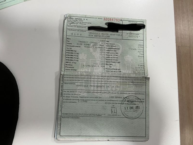 Ford Tourneo Connect 1.8 TDCi Kombi kurz — zdjęcie 6