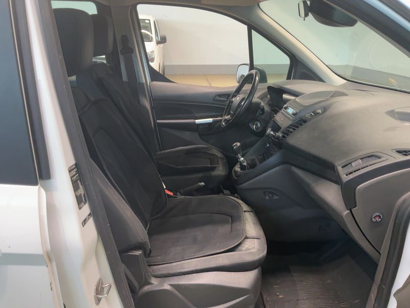 Ford Grand Tourneo Connect 1.5 TDCi EcoBlue Trend — zdjęcie 11