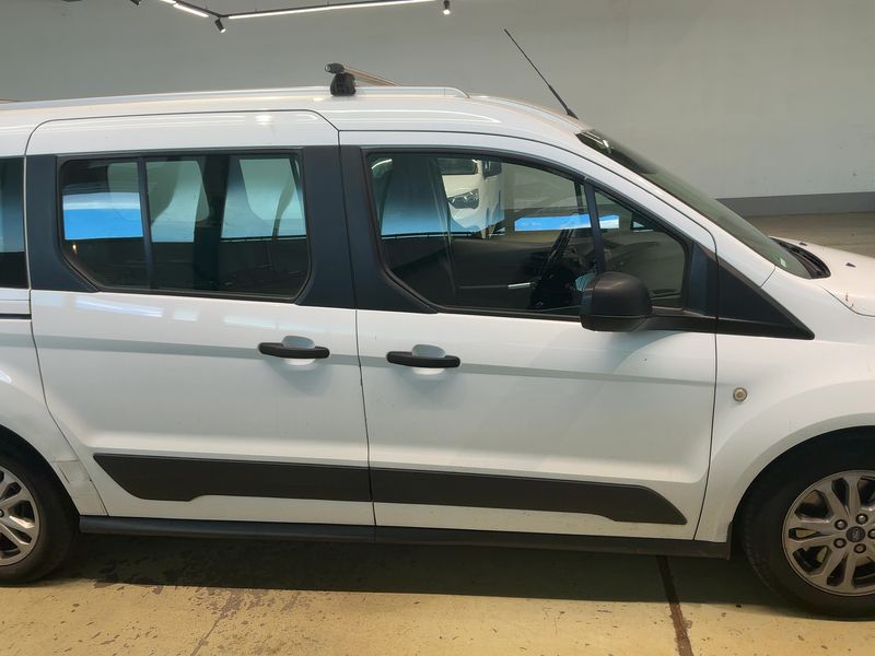 Ford Grand Tourneo Connect 1.5 TDCi EcoBlue Trend — zdjęcie 7