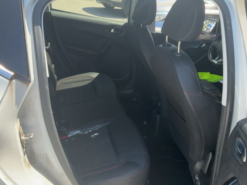 Peugeot 208 1.6 Blue-HDi GT Line 2016 – снимка 19