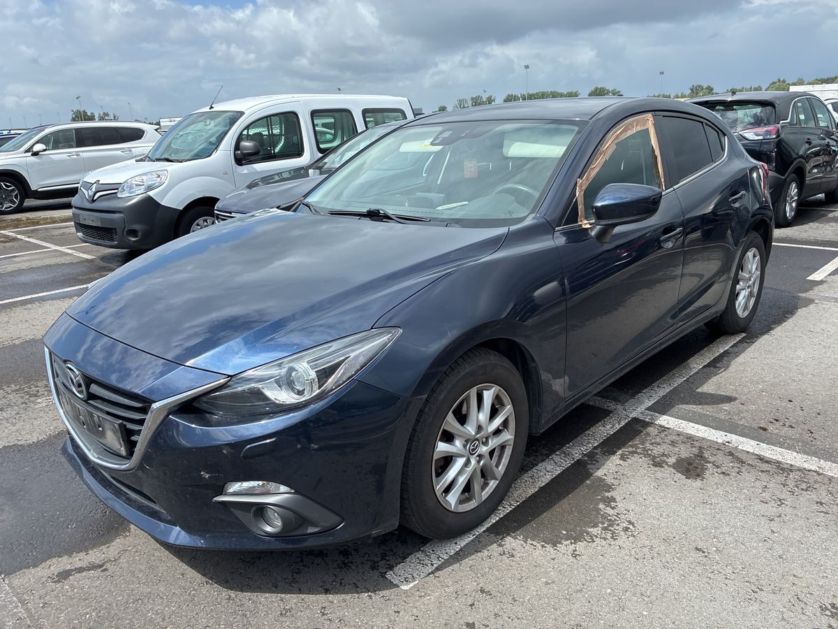 Mazda 3 2016 — photo 1