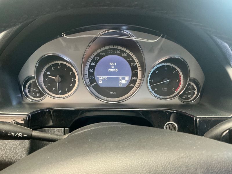 Mercedes-Benz E-Klasse E 300 CDI T BlueEfficiency Avantgarde 2011 – снимка 18