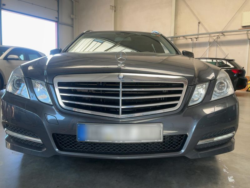 Mercedes-Benz E-Klasse E 300 CDI T BlueEfficiency Avantgarde 2011 – снимка 14