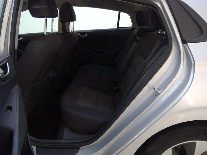 Hyundai IONIQ electric drive 88 kW Premium Elektro — zdjęcie 8