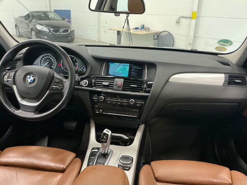 BMW X3 xDrive 20d — zdjęcie 12