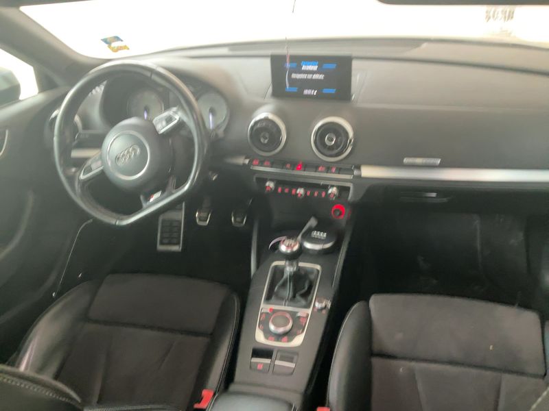 Audi S3 Sportback 2.0 TFSI quattro — zdjęcie 12