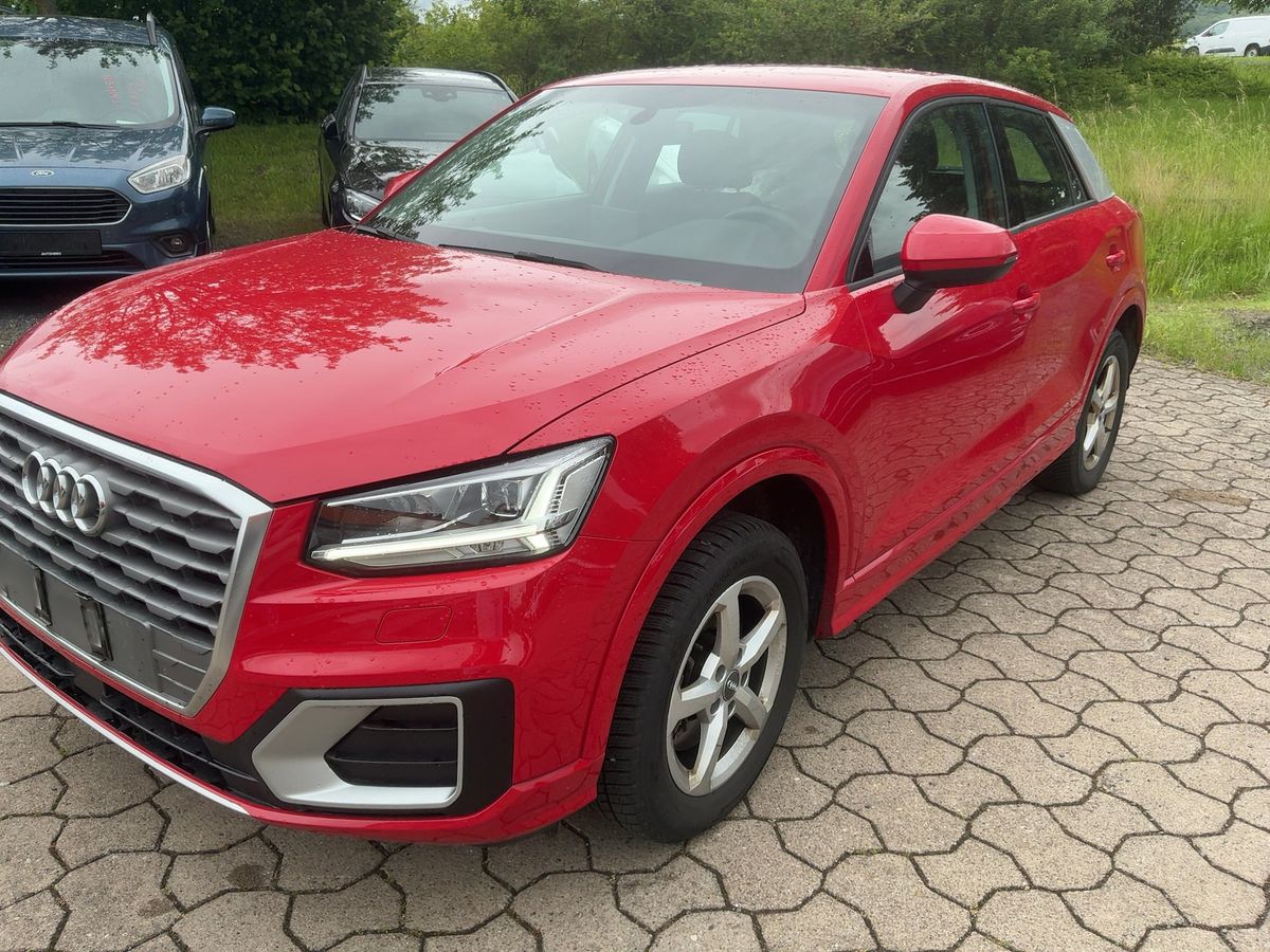 Audi Q2 2018 — photo 1