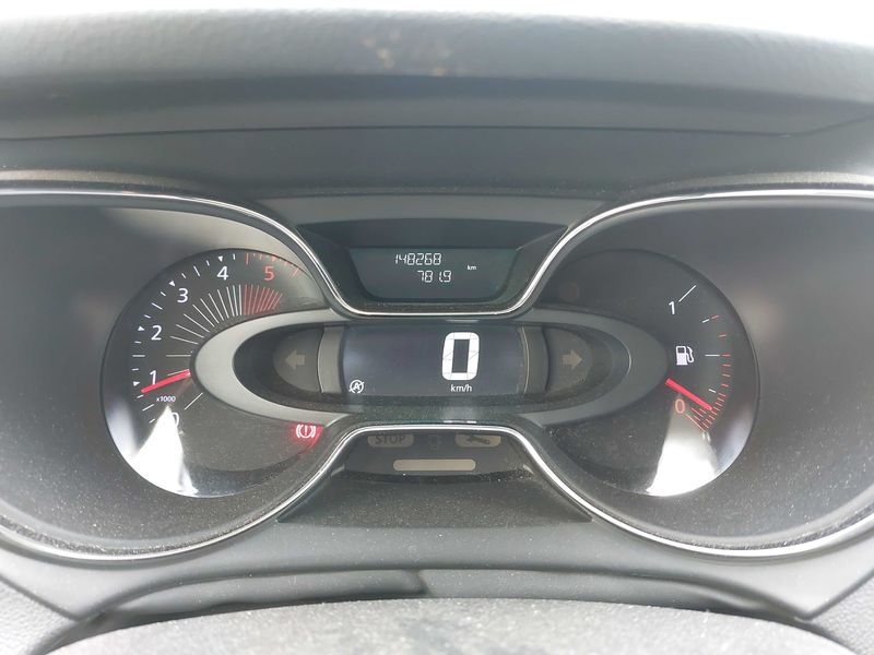 Renault Captur 1.5 dCi Energy Intens — zdjęcie 12