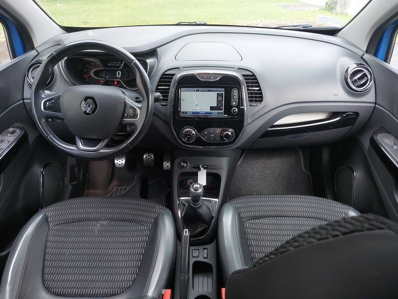 Renault Captur 1.5 dCi Energy Intens — zdjęcie 11