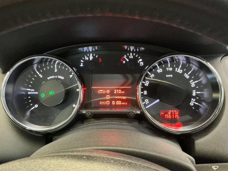 Peugeot 5008 1.6 Blue-HDi Allure — zdjęcie 13