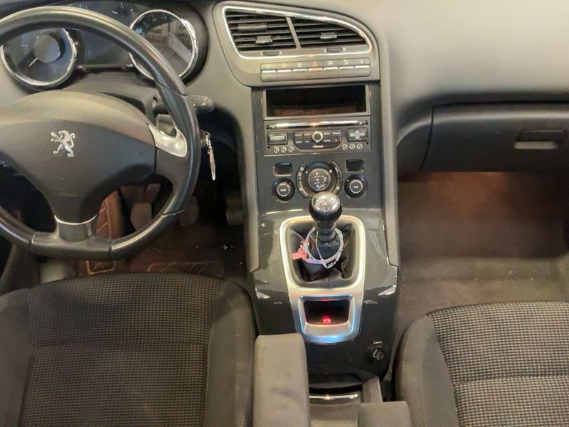 Peugeot 5008 1.6 Blue-HDi Allure — zdjęcie 12