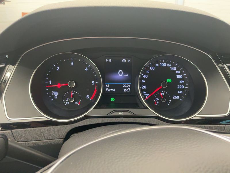 Volkswagen Passat 2.0 TDI Highline 4Motion BlueMotion Tech 2018 – снимка 18