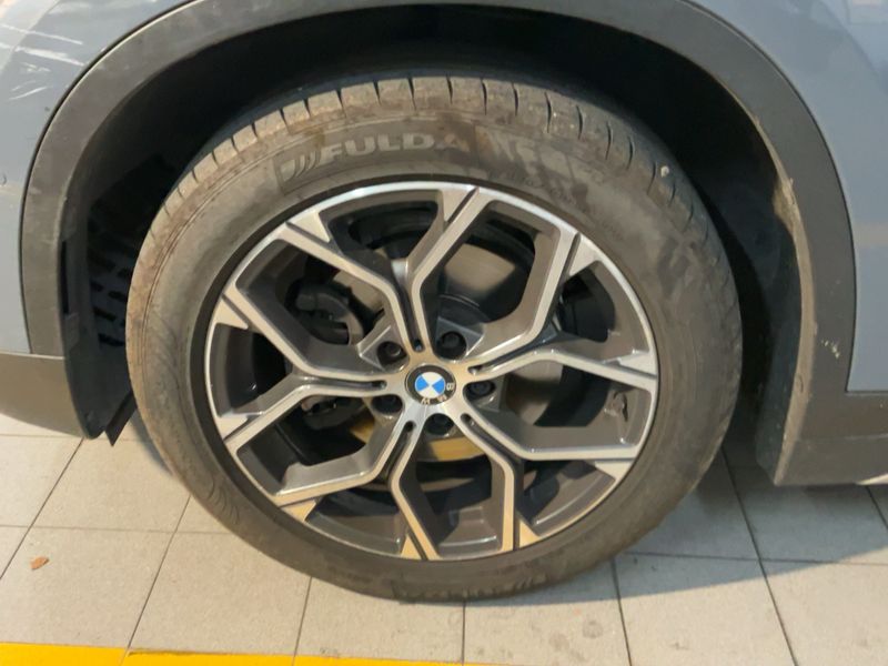 BMW X1 sDrive 18i xLine 2019 – снимка 3