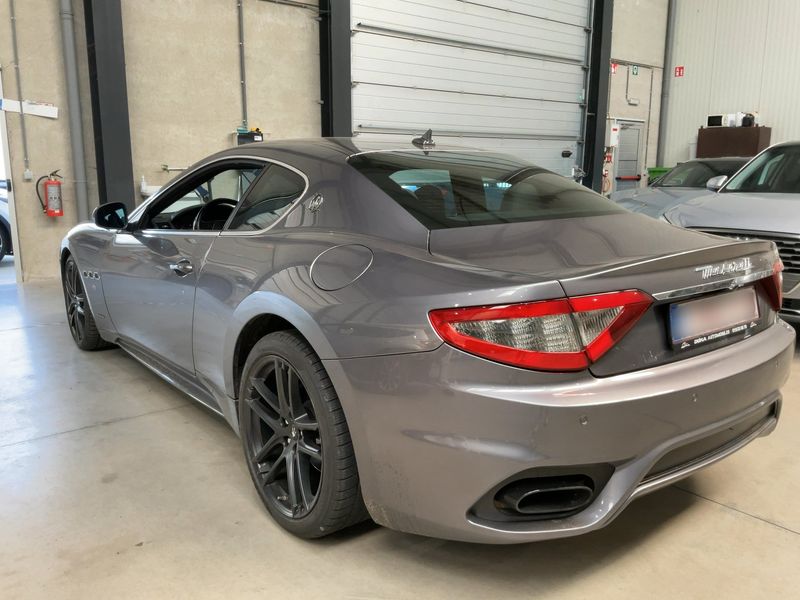 Maserati Granturismo 4.7 V8 Sport — zdjęcie 3