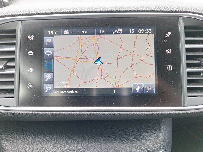 Peugeot 308 1.2 e-THP Style — zdjęcie 13
