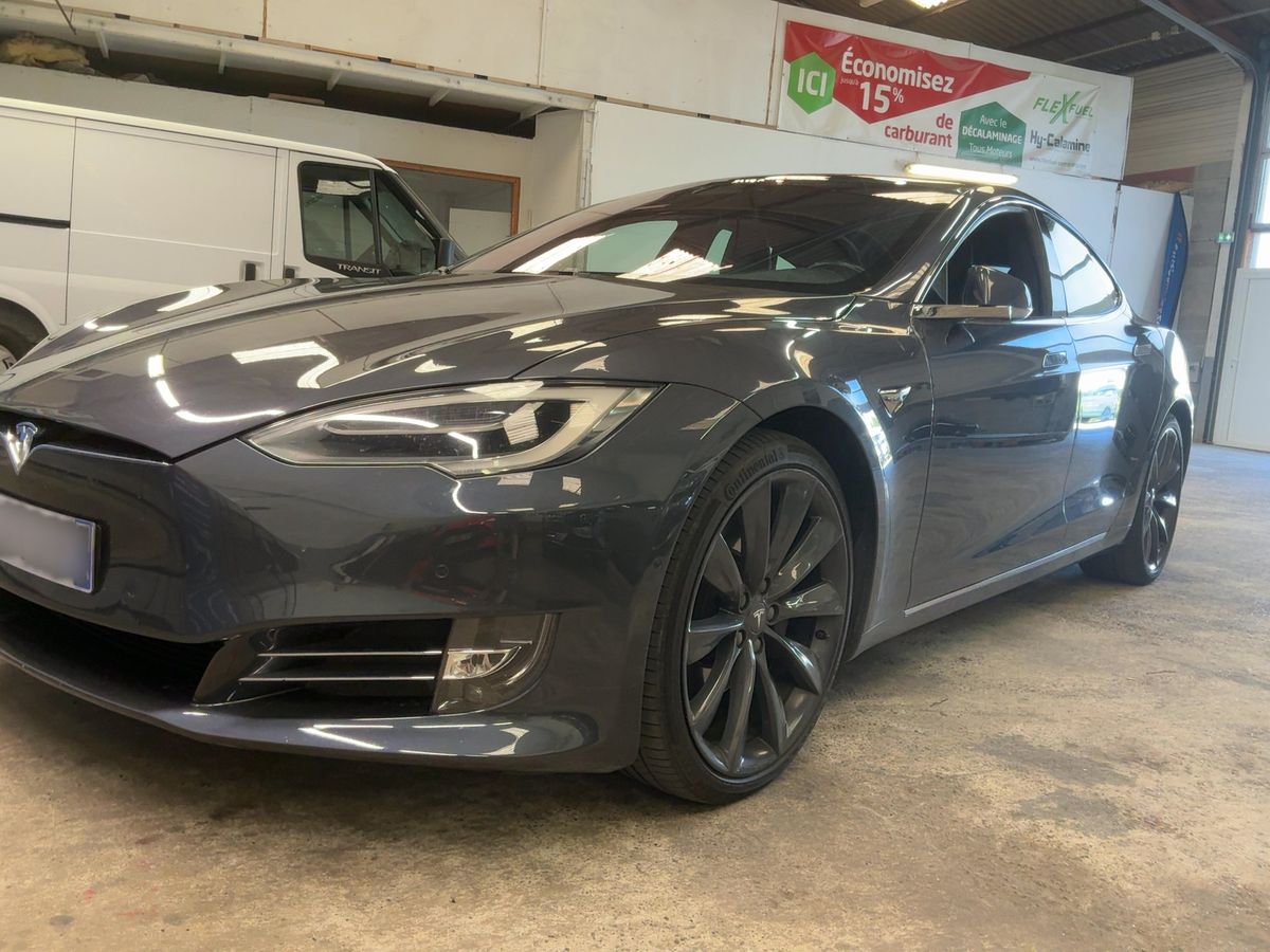Tesla Model d'occasion