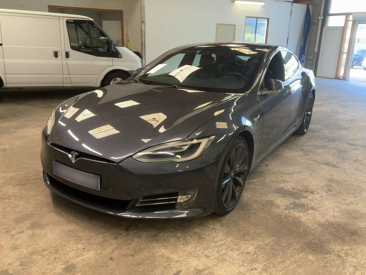 Tesla Model 2018