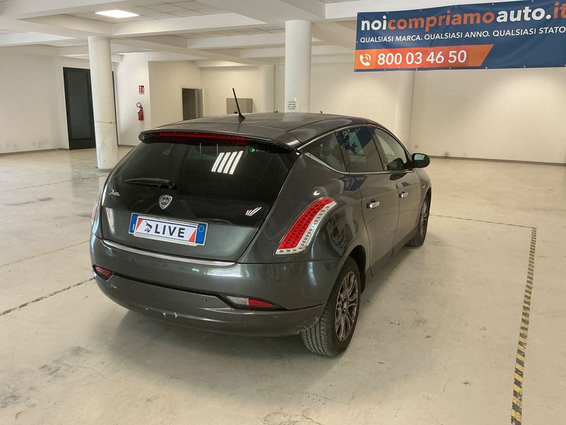 Lancia Delta 1.6 Diesel Silver — zdjęcie 2