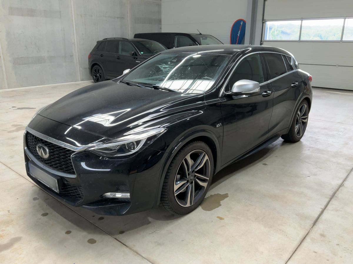 Infiniti Q30 2017
