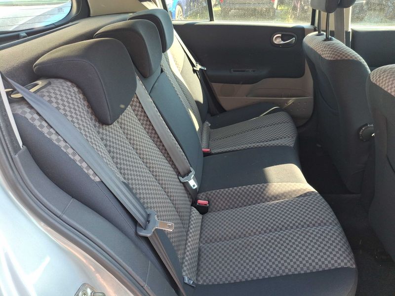 Renault Megane 1.6 Emotion 2005 – снимка 13