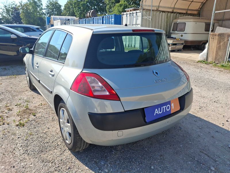 Renault Megane 1.6 Emotion 2005 – снимка 3