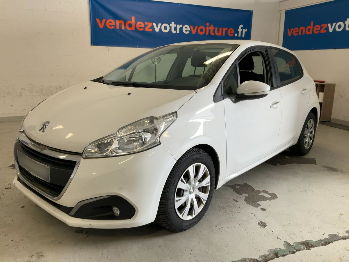 Peugeot 208 2016 — photo 1