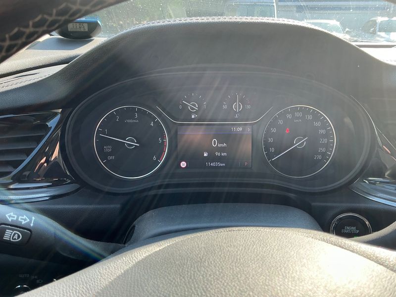 Opel Insignia Sports Tourer 2.0 CDTI Business Edition — zdjęcie 13
