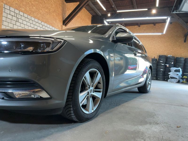 Opel Insignia Sports Tourer 2.0 CDTI Business Edition — zdjęcie 2